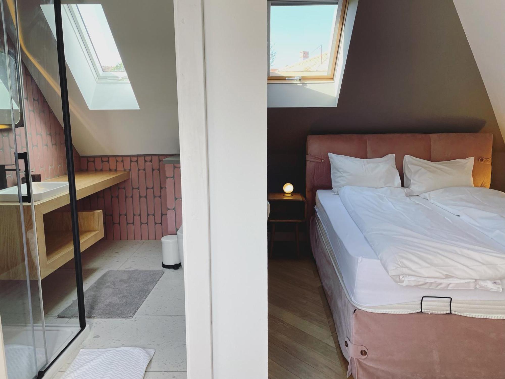 Frida Apartman, Exkluziv Varpanoramaval, A Belvaros Sziveben, Ingyenes Parkolassal Веспрем Экстерьер фото